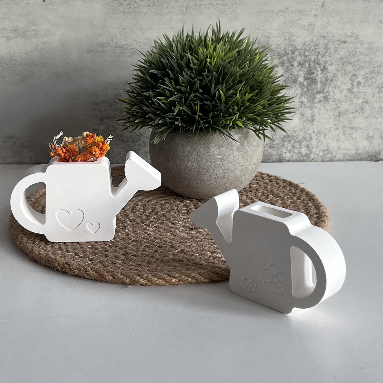 石膏製の水やり用プランター2個分のシリコン樹脂型。DIYでハ - Potsticker Mold のレビューと価格